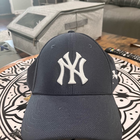 Under Armour Other - NY Yankees UA Navy Blue Baseball Cap with White Logo